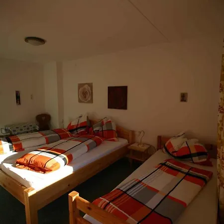 - Salzburger Land 103 * Strobl