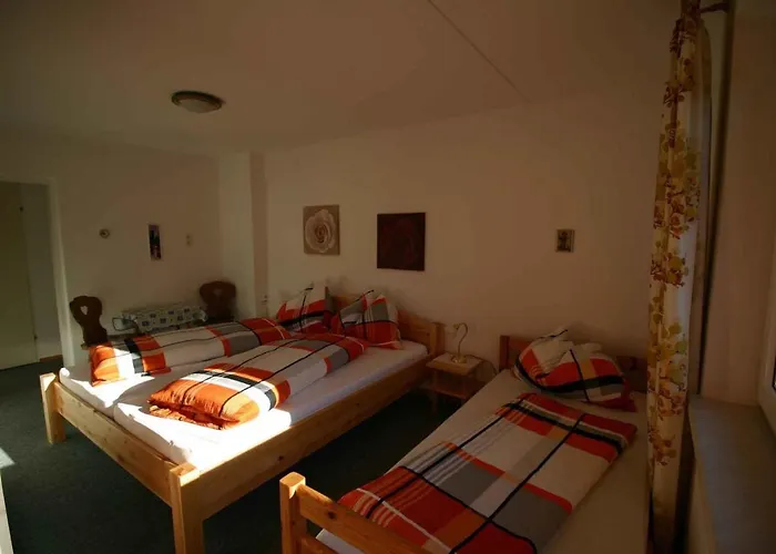 - Salzburger Land 103 * Strobl